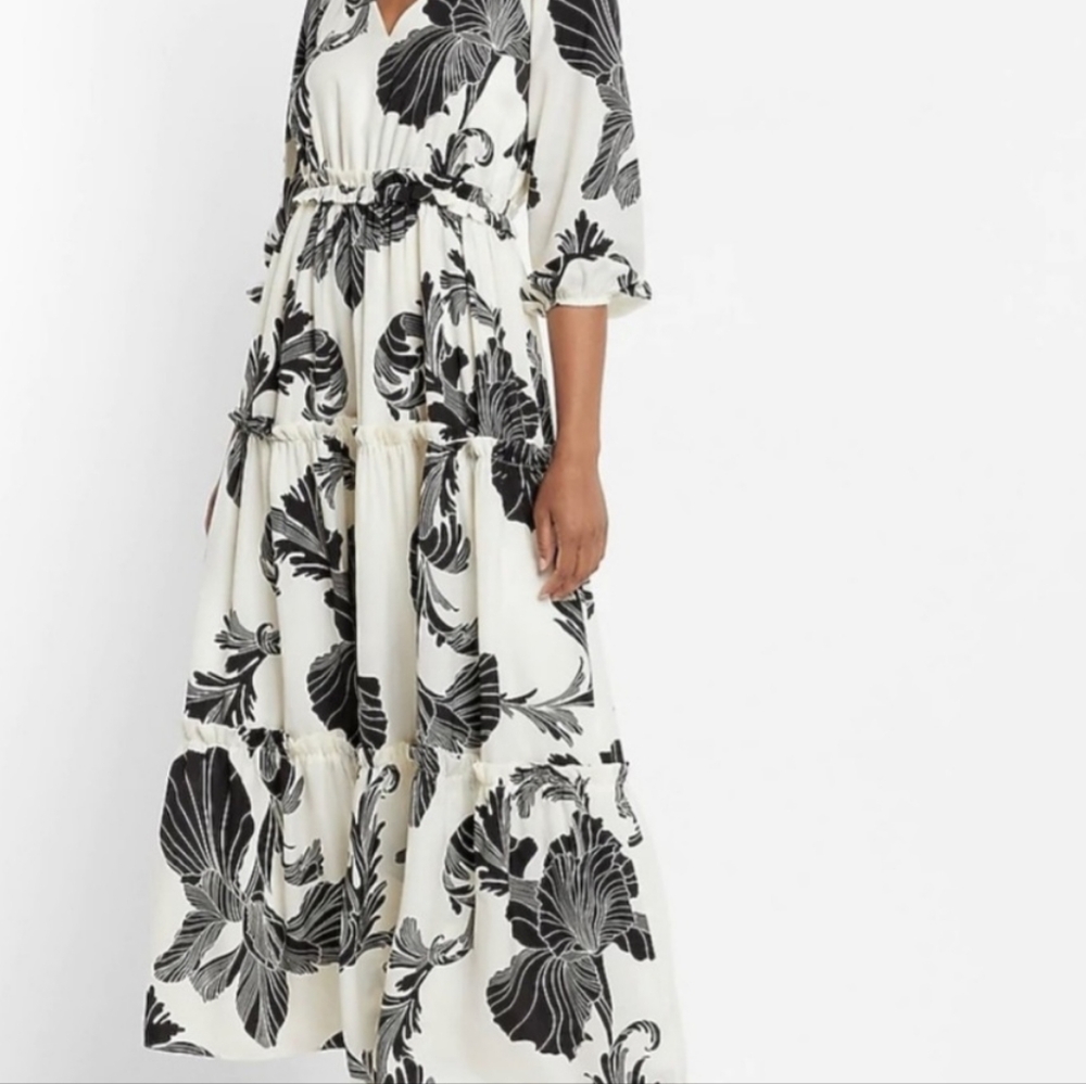 Express White Maxi Dress with Black Floral Print - Picture 3 of 3
